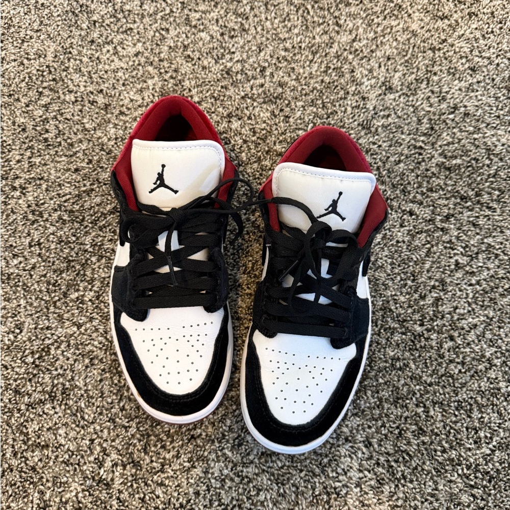 Nike Air Jordan 1 Low Top Sneakers in Burgundy velvet with Black Toe